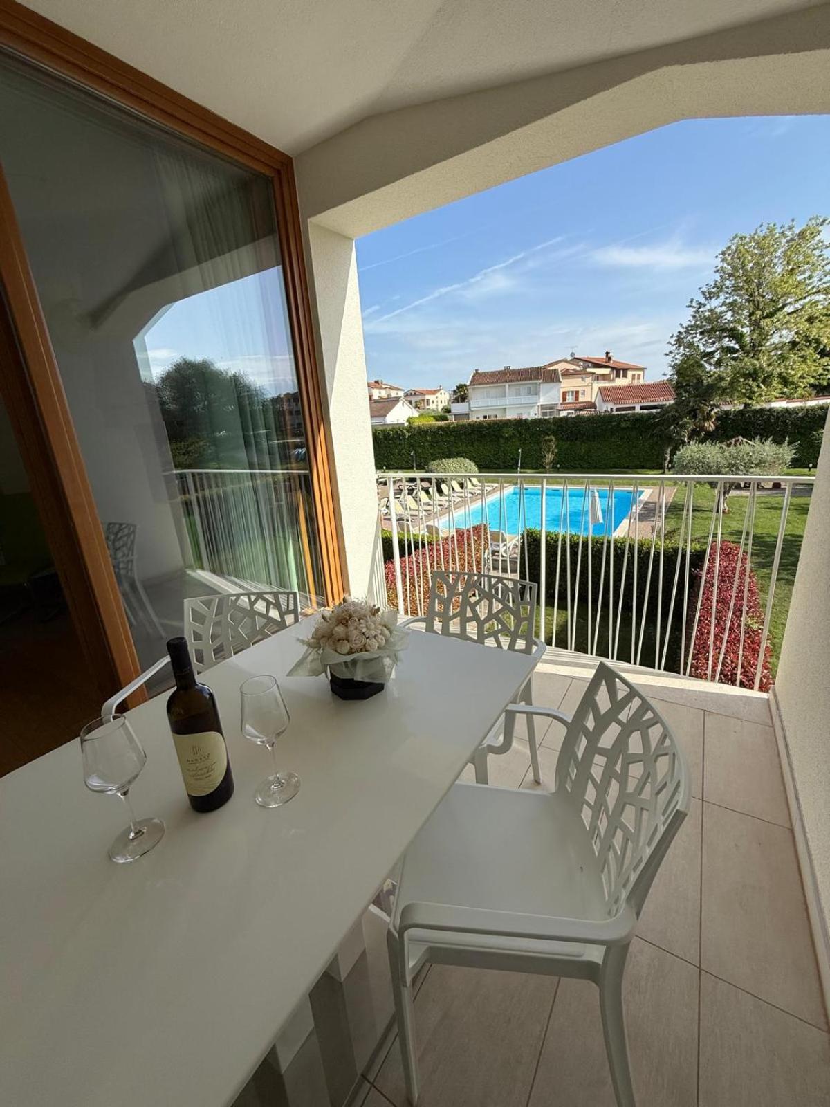 Maj - Ana - Luxury Family With Pool